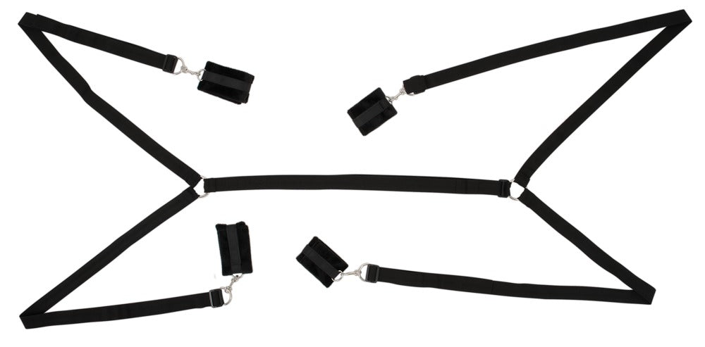 Bondage hihnat sänkyyn