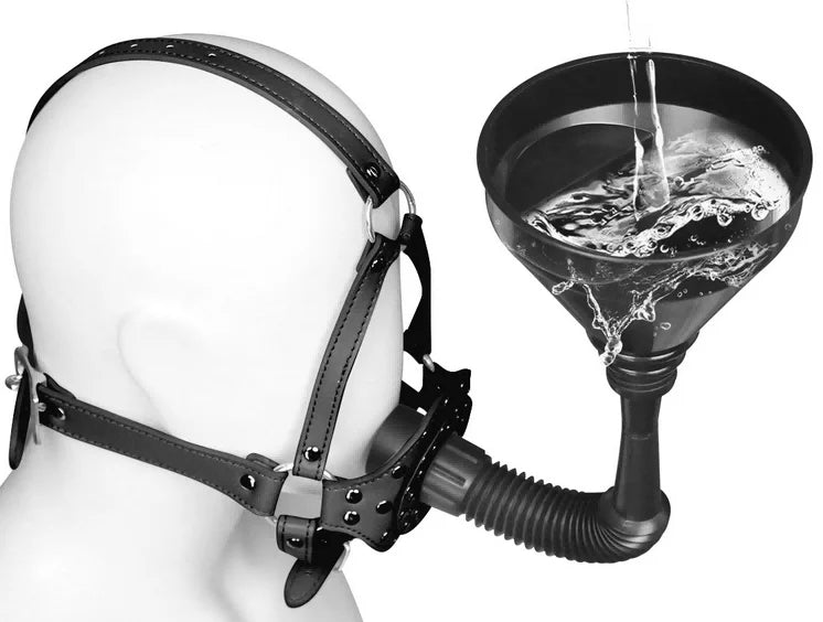 Gagball suppilon kanssa