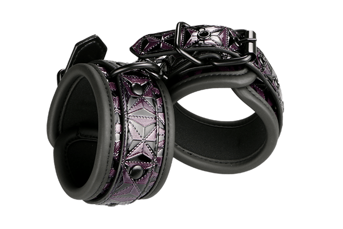 Neopreenivuoratut käsiraudat