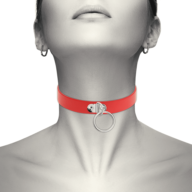 Punainen kaulakoru Choker
