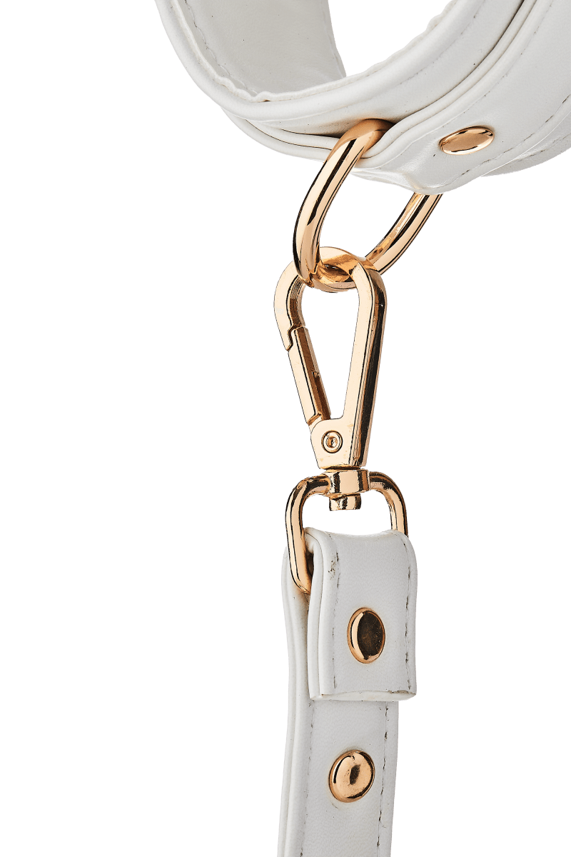 Blaze Elite Vita Handbojor