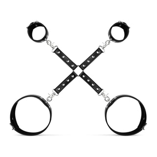 Bedroom Fantasies – Cuffs & Hogtie Set Svart