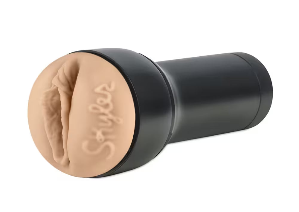Kiiroo Feel Skyler Lo Masturbator